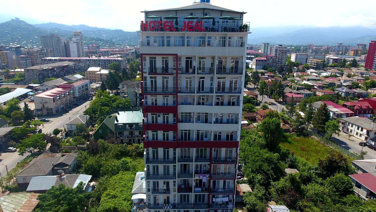 Hotel Jeal Batumi Esterno foto